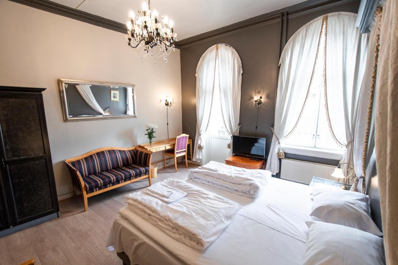 Grand Hotel Хьонефос Екстериор снимка