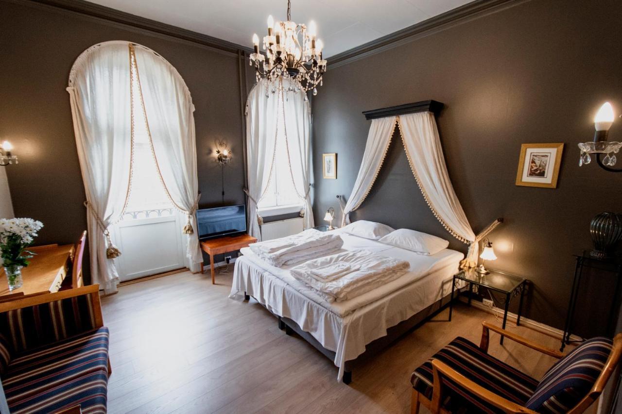 Grand Hotel Хьонефос Екстериор снимка